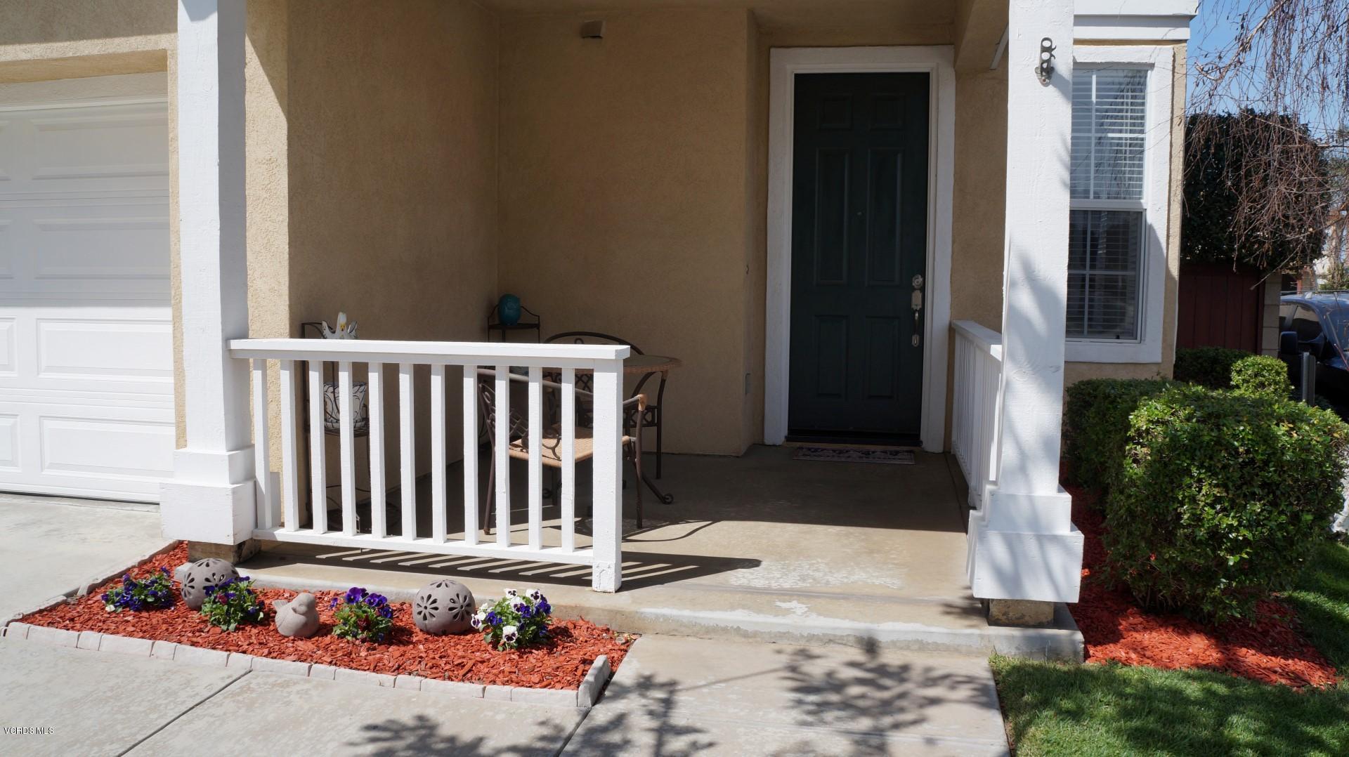 713 Pivot Point Way Oxnard, CA 93035 - Photo 3 of 33 713 Pivot Point Way, Oxnard, CA 93035 -