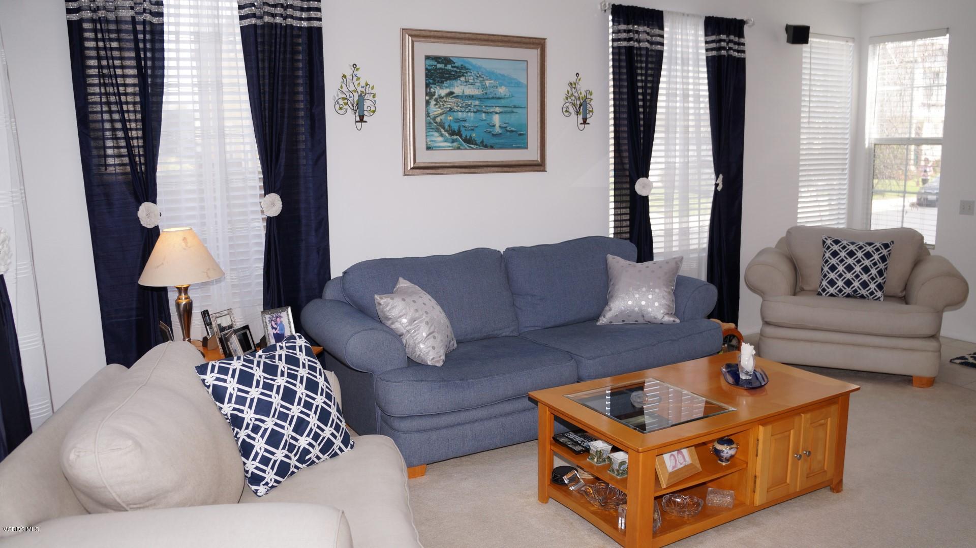 713 Pivot Point Way Oxnard, CA 93035 - Photo 7 of 33 713 Pivot Point Way, Oxnard, CA 93035 -