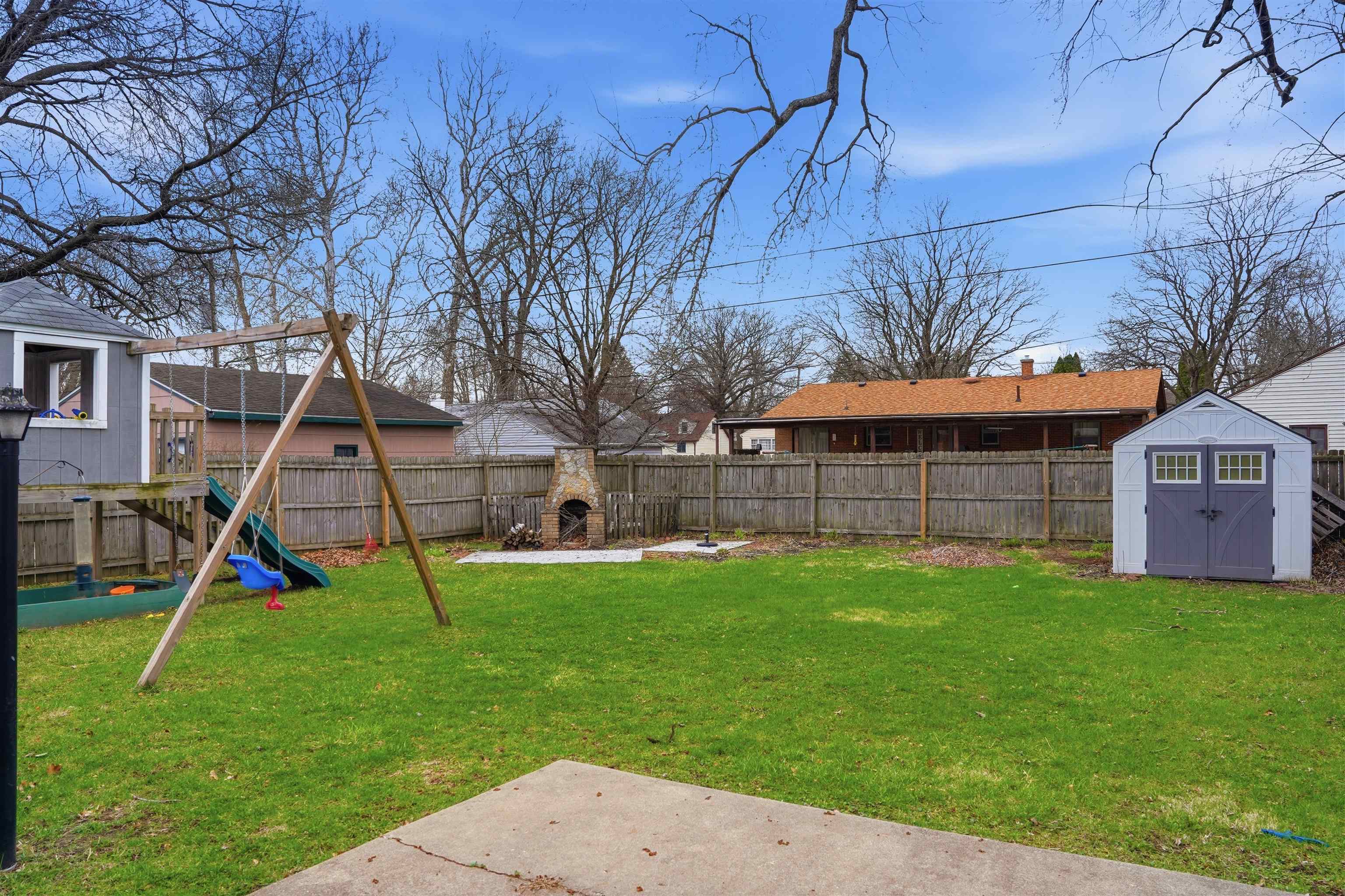 613 Garden Walk Dixon, IL 61021 - Photo 3 of 25