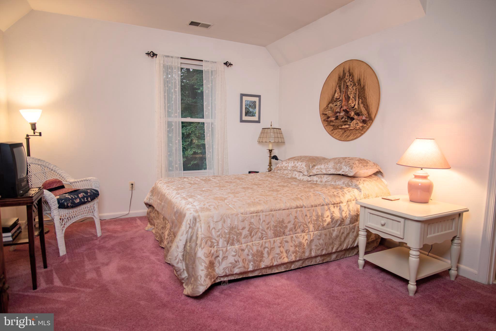 9212 Dogwood Road Baltimore, MD 21244 - Photo 13 of 18