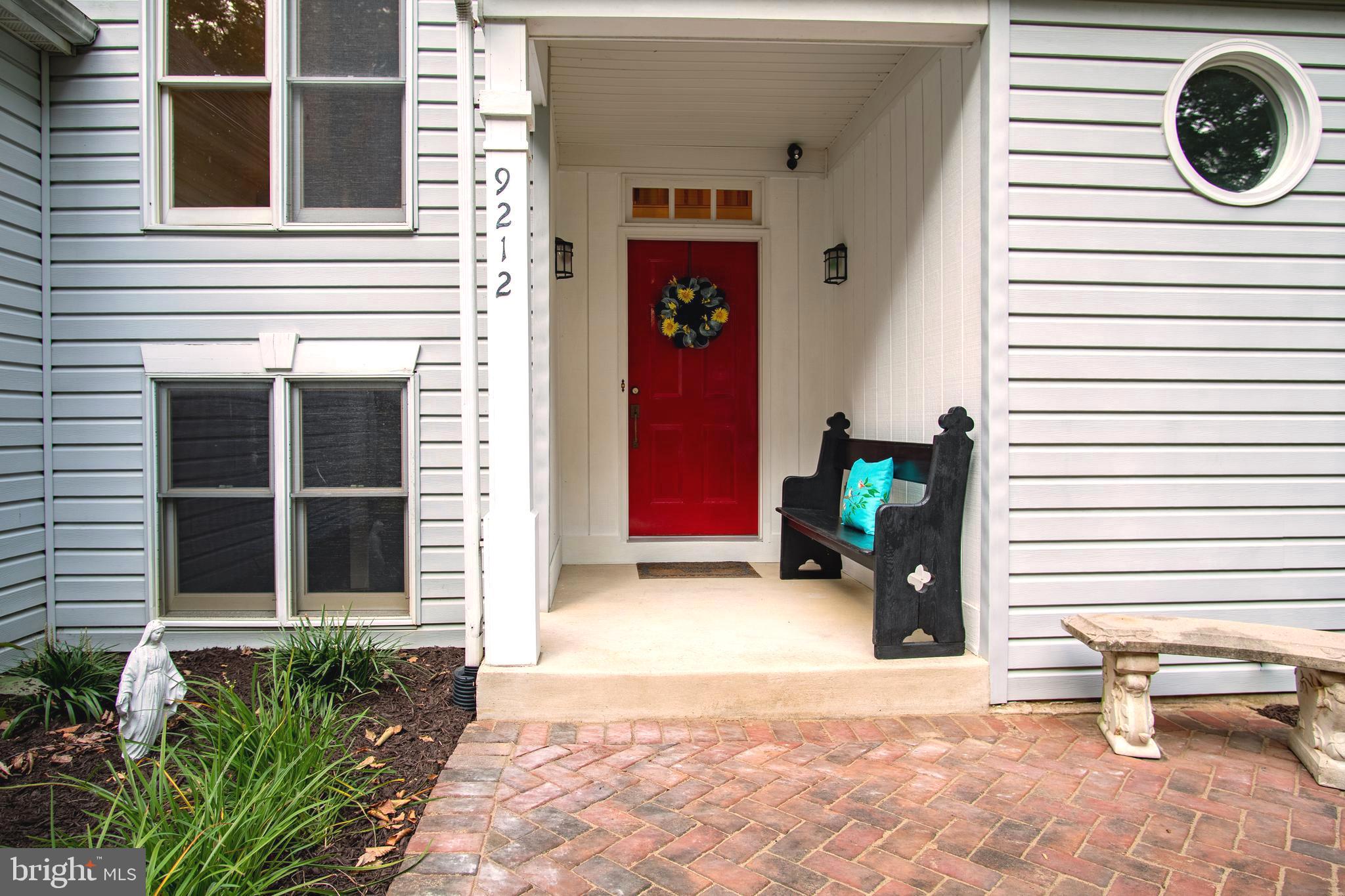 9212 Dogwood Road Baltimore, MD 21244 - Photo 3 of 18