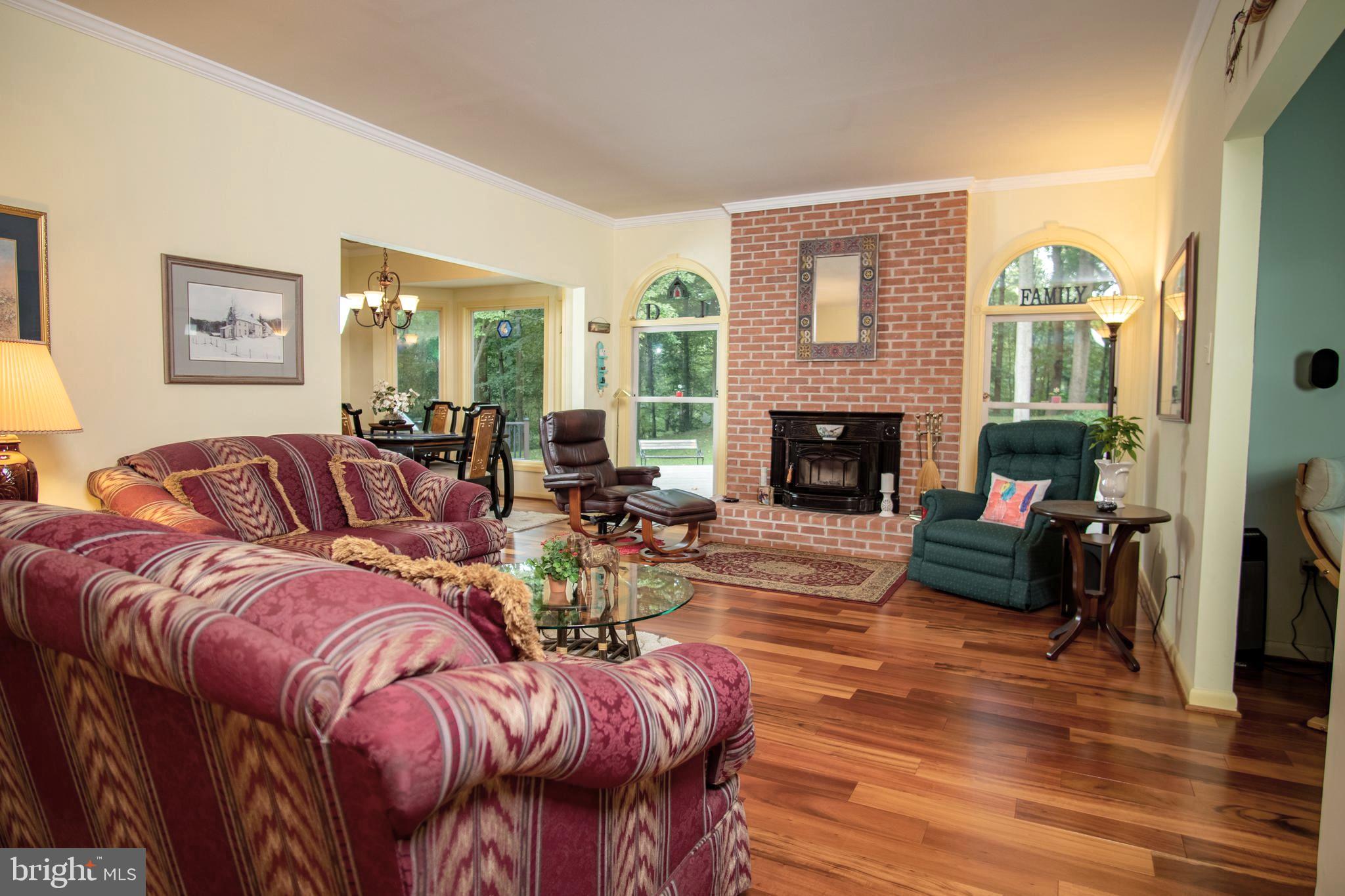 9212 Dogwood Road Baltimore, MD 21244 - Photo 4 of 18