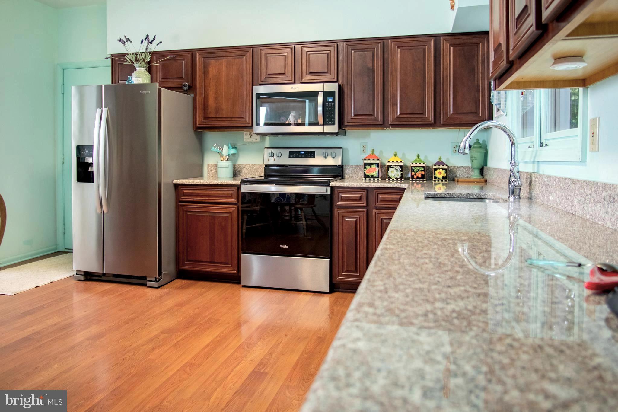 9212 Dogwood Road Baltimore, MD 21244 - Photo 9 of 18