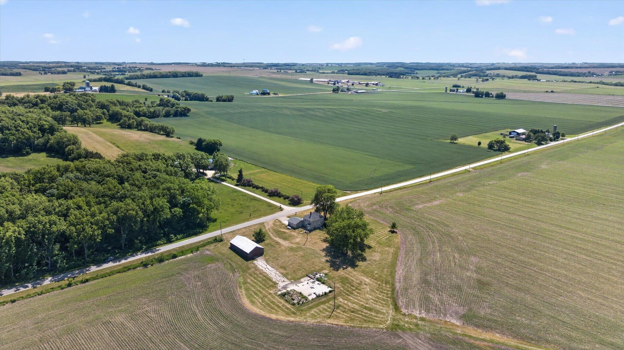 W1012 Spring Creek Road Brodhead, WI 53520 - Photo 31 of 42