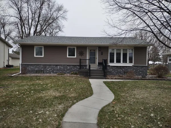 $290,000 | 842 Western Avenue, Madison, MN 56256