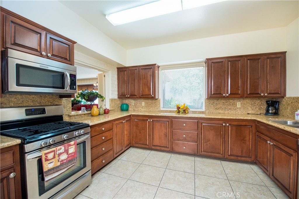 3500 Buchanan Street, Unit 162 Riverside, CA 92503 - Photo 36 of 54 Club House