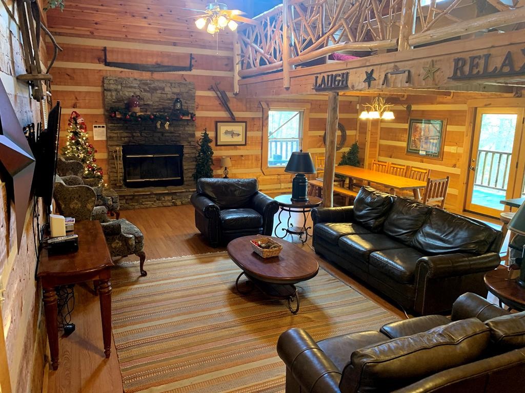 1515 Bluff Ridge Road, Unit LAUGHINGBEAR Sevierville, TN 37876 - Photo 4 of 22 Gallery Image 4