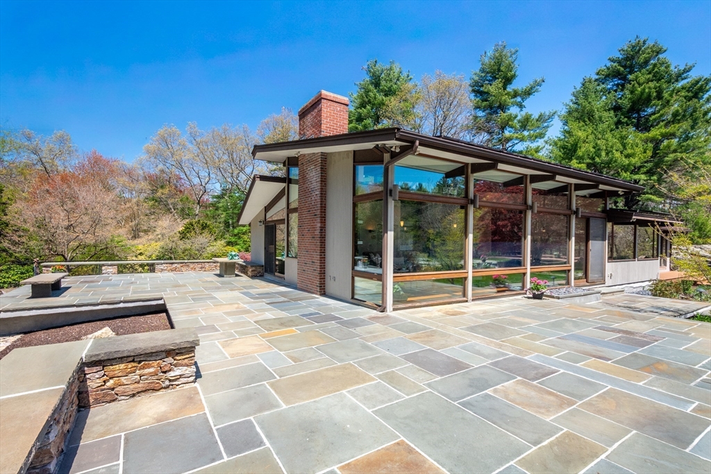 53 Stonehedge Road Lincoln, MA 01773 - Photo 36 of 42 Gallery Image 36