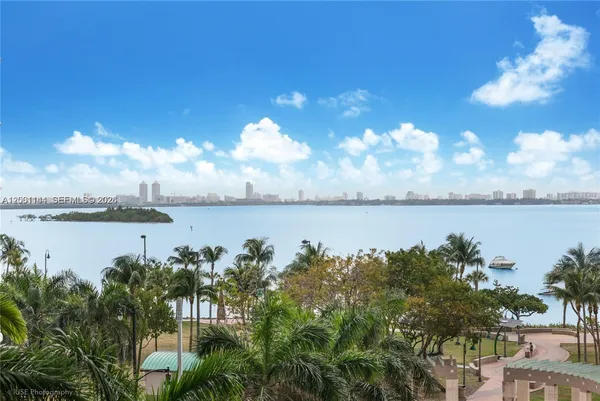 $3,500 | 488 Northeast 18th Street, Unit 505, Miami, FL 33132
