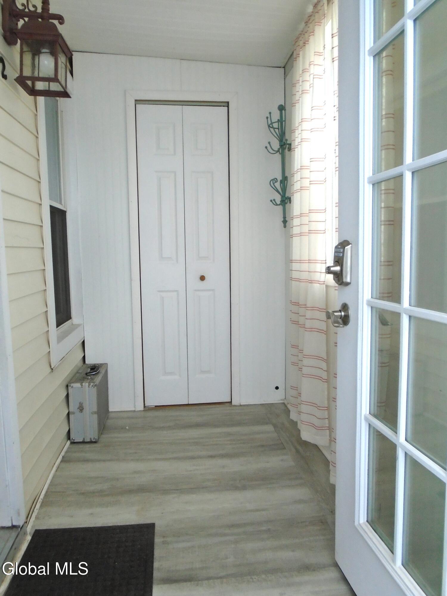 342 Eleanor Street Schenectady, NY 12306 - Photo 7 of 24 DSC03131