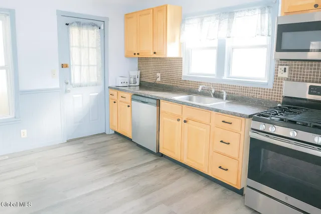 $215,000 | 342 Eleanor Street, Schenectady, NY 12306