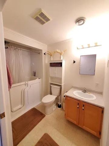 $950,000 | 259-265 Bowden Point Road, Prospect, ME 04981