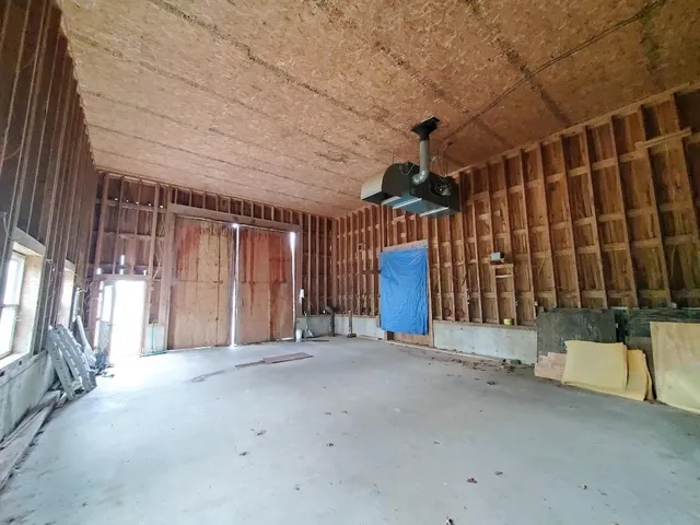 $950,000 | 259-265 Bowden Point Road, Prospect, ME 04981