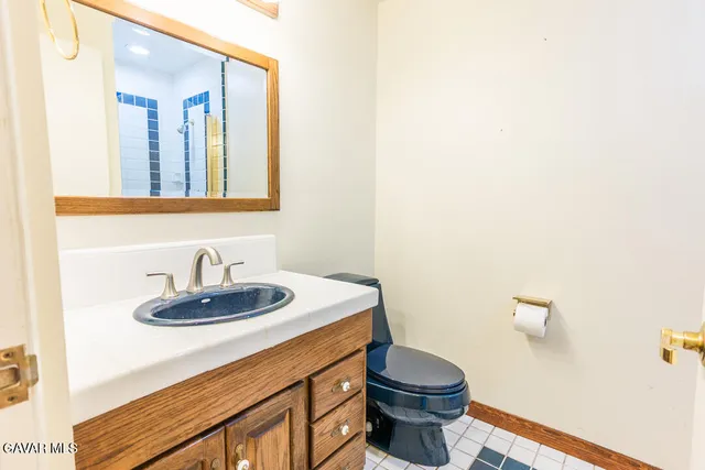 $899,000 | 23132 Posada Drive, Santa Clarita, CA 91354