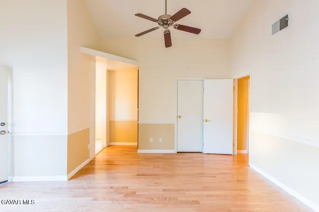 $899,000 | 23132 Posada Drive, Santa Clarita, CA 91354