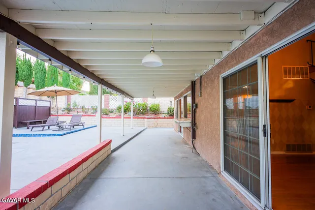 $899,000 | 23132 Posada Drive, Santa Clarita, CA 91354