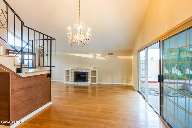 $899,000 | 23132 Posada Drive, Santa Clarita, CA 91354