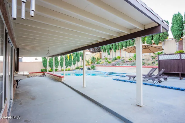 $899,000 | 23132 Posada Drive, Santa Clarita, CA 91354