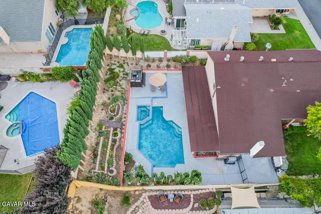 $899,000 | 23132 Posada Drive, Santa Clarita, CA 91354