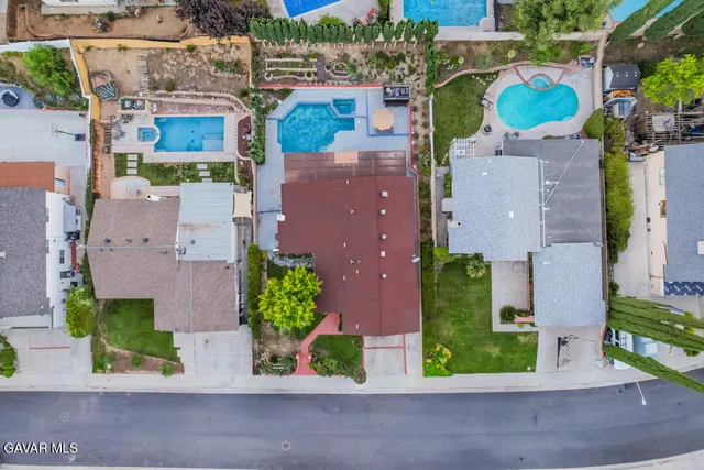 $899,000 | 23132 Posada Drive, Santa Clarita, CA 91354