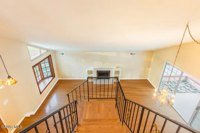 $899,000 | 23132 Posada Drive, Santa Clarita, CA 91354