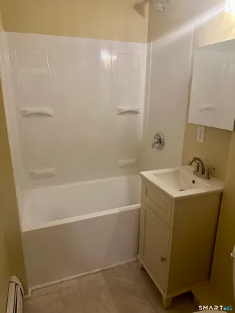 $2,800 | 134 Queen Street, Bristol, CT 06010