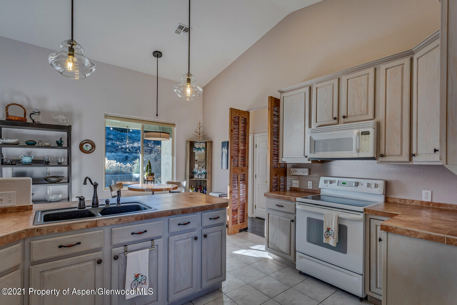 2355 Rana Road Grand Junction, CO 81507 - Photo 9 of 23 06_2355_Rana_Road_Grand_Junction_8150700