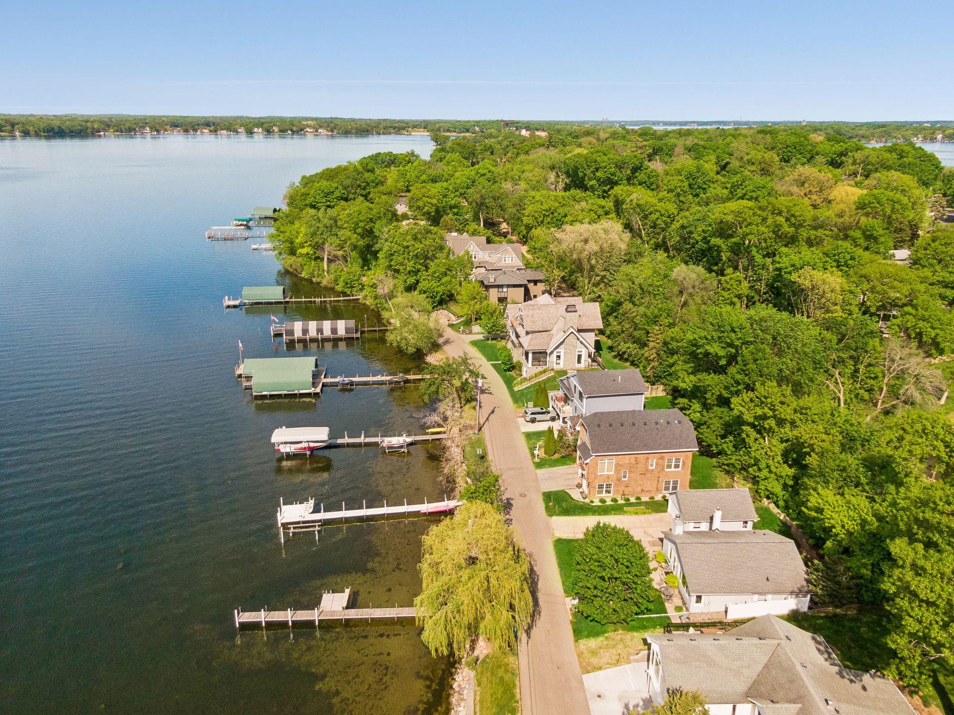3335 Crystal Bay Road Wayzata, MN 55391 - Photo 11 of 44