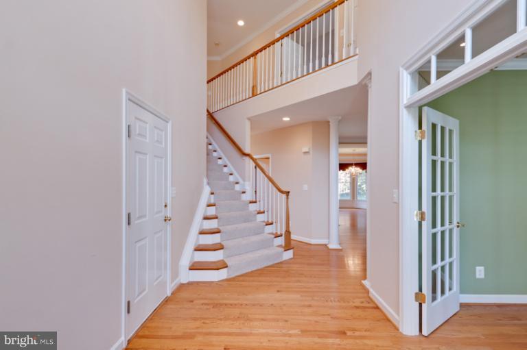 413 Court House Road Southwest Vienna, VA 22180 - Photo 1 of 30 Interior (General)