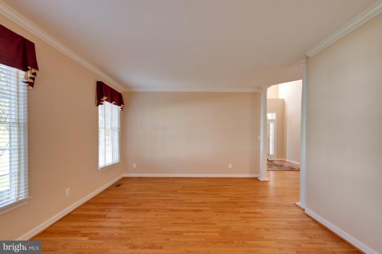 413 Court House Road Southwest Vienna, VA 22180 - Photo 25 of 30 Interior (General)