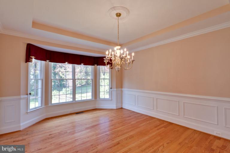 413 Court House Road Southwest Vienna, VA 22180 - Photo 7 of 30 Dining Room