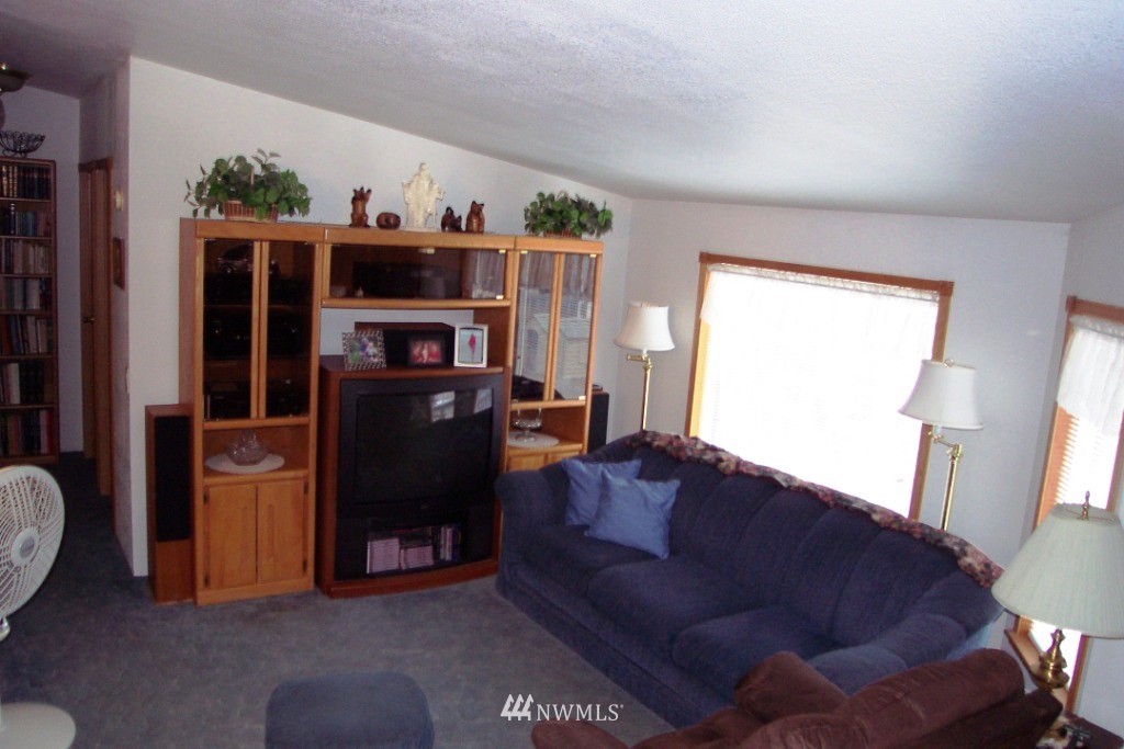 577 Frogner Road Chehalis, WA 98532 - Photo 3 of 14