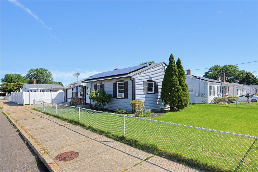26 Rocco Avenue Pawtucket, RI 02860 - Photo 2 of 19 Gallery Image 2