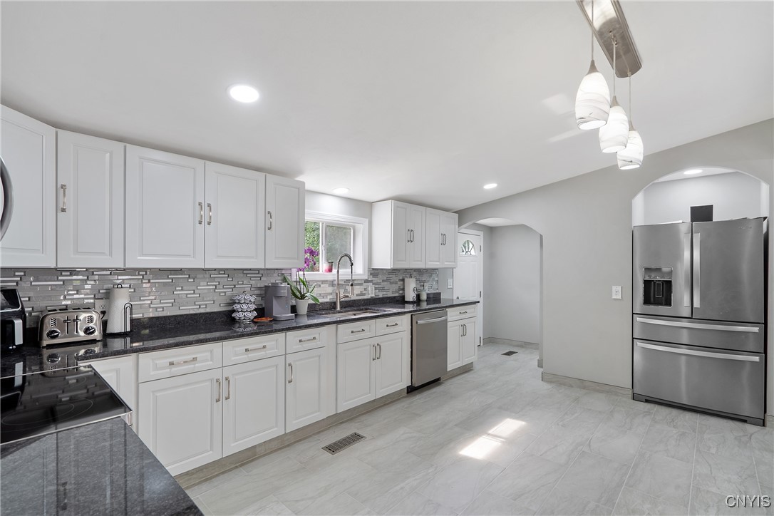 193 Mud Lake Road New Haven, NY 13114 - Photo 10 of 27