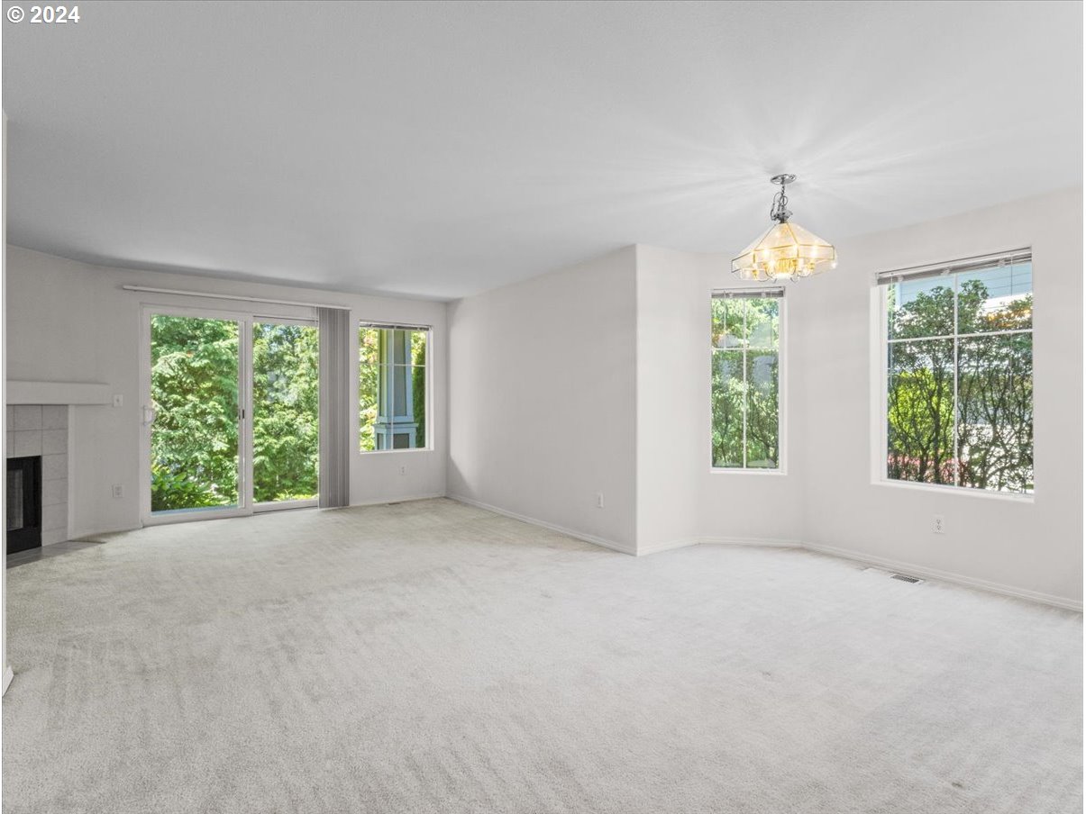 14329 Southwest Barrows Road, Unit 11 2 Beaverton, OR 97007 - Photo 6 of 30 Living Room/Dining Room
