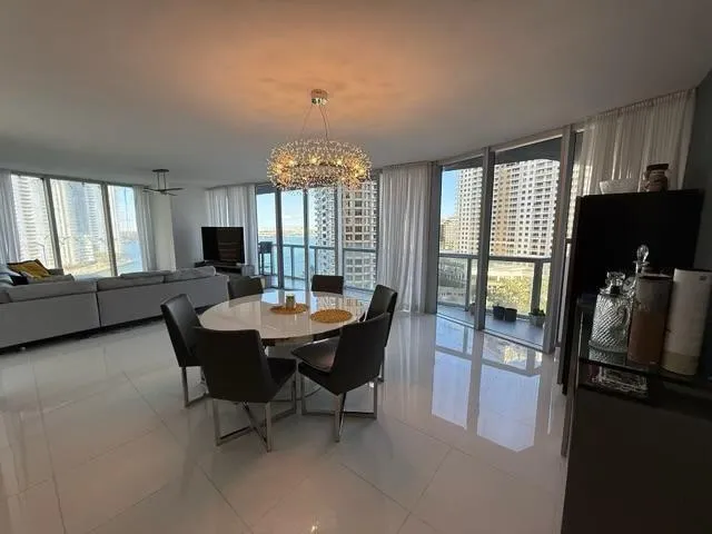 $7,800 | 465 Brickell Avenue, Unit 1201, Miami, FL 33131