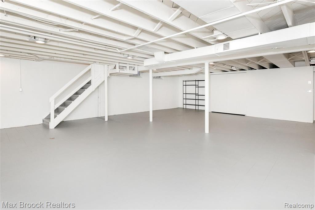 18346 Beverly Road Beverly Hills, MI 48025 - Photo 30 of 36