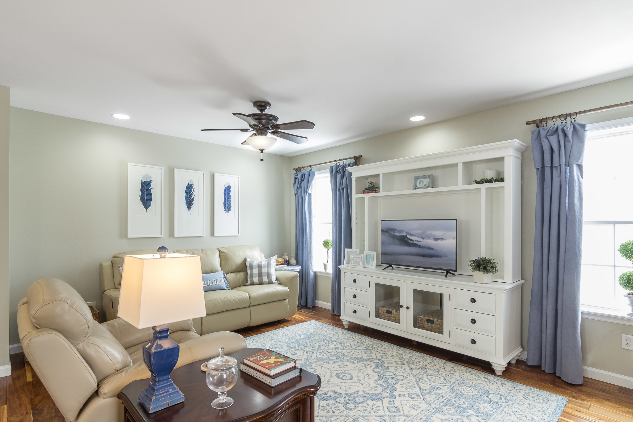 325 Osborne Road Watertown, TN 37184 - Photo 18 of 31 a living room with furniture and a flat screen tv
