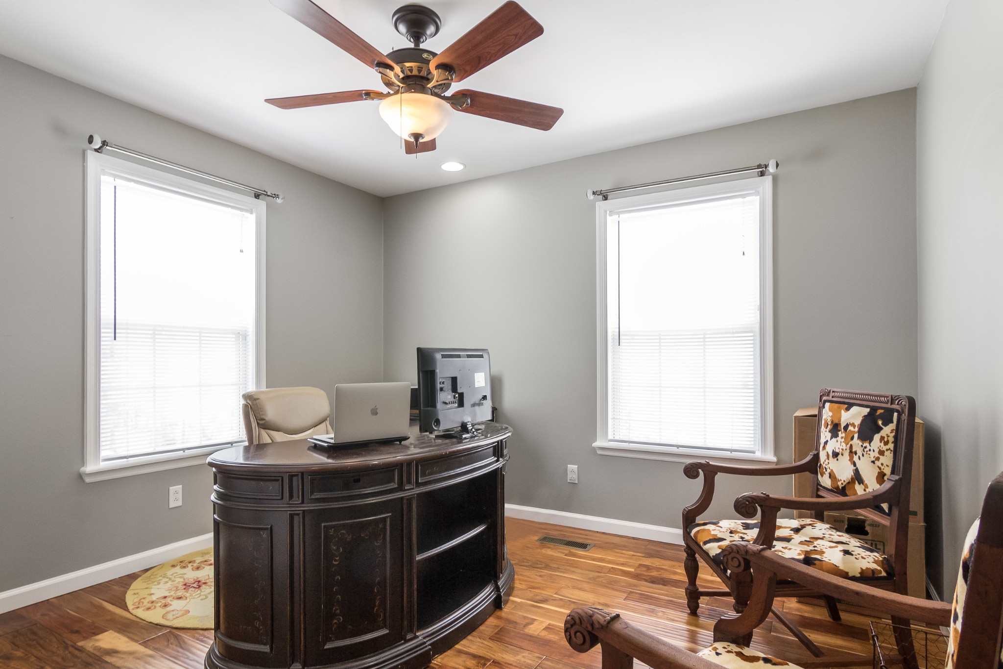 325 Osborne Road Watertown, TN 37184 - Photo 23 of 31 a room with furniture and window