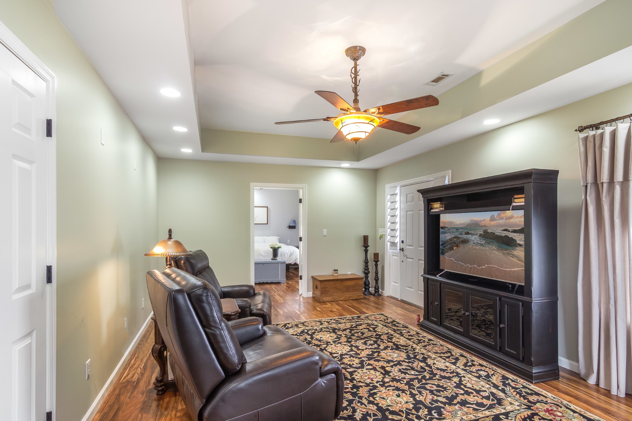 325 Osborne Road Watertown, TN 37184 - Photo 5 of 31 a living room with furniture and a flat screen tv