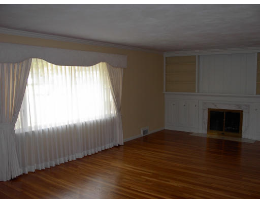 123 Tatham Hill Road West Springfield, MA 01089 - Photo 3 of 7 Gallery Image 3