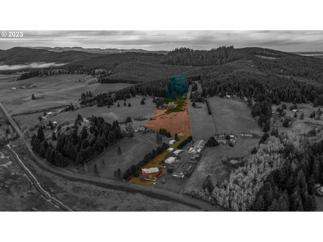 a black and white photo of a city