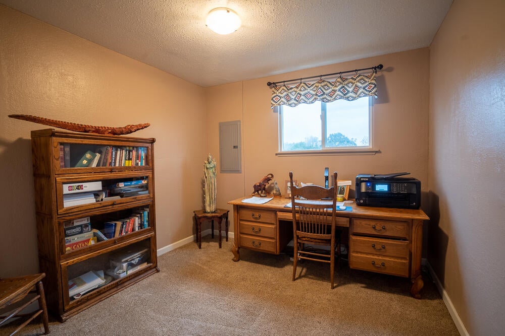 4579 Winnetka Road White City, OR 97503 - Photo 14 of 28 Winnetka 14