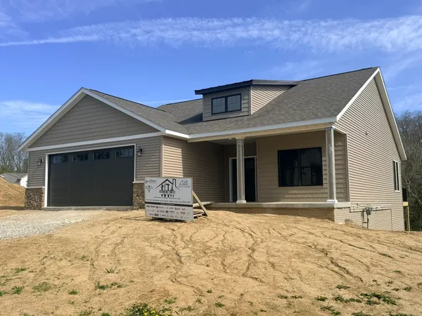 $400,000 | 3406 Covington Drive, Davenport, IA 52806