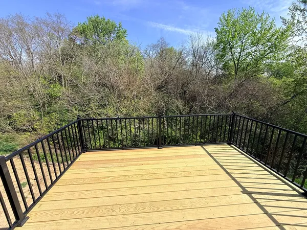 $400,000 | 3406 Covington Drive, Davenport, IA 52806