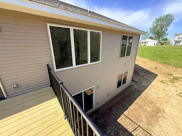 $400,000 | 3406 Covington Drive, Davenport, IA 52806