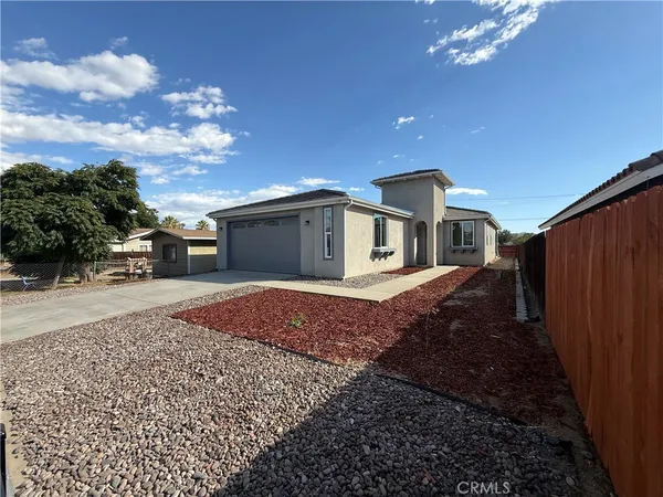 $3,200 | 179 East 8th Street, Perris, CA 92570