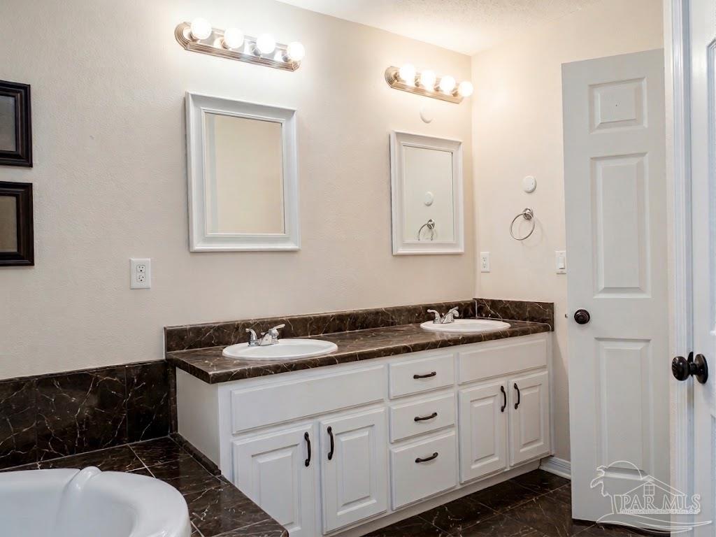 3287 Deer Ridge Road Cantonment, FL 32533 - Photo 13 of 22 Gallery Image 13