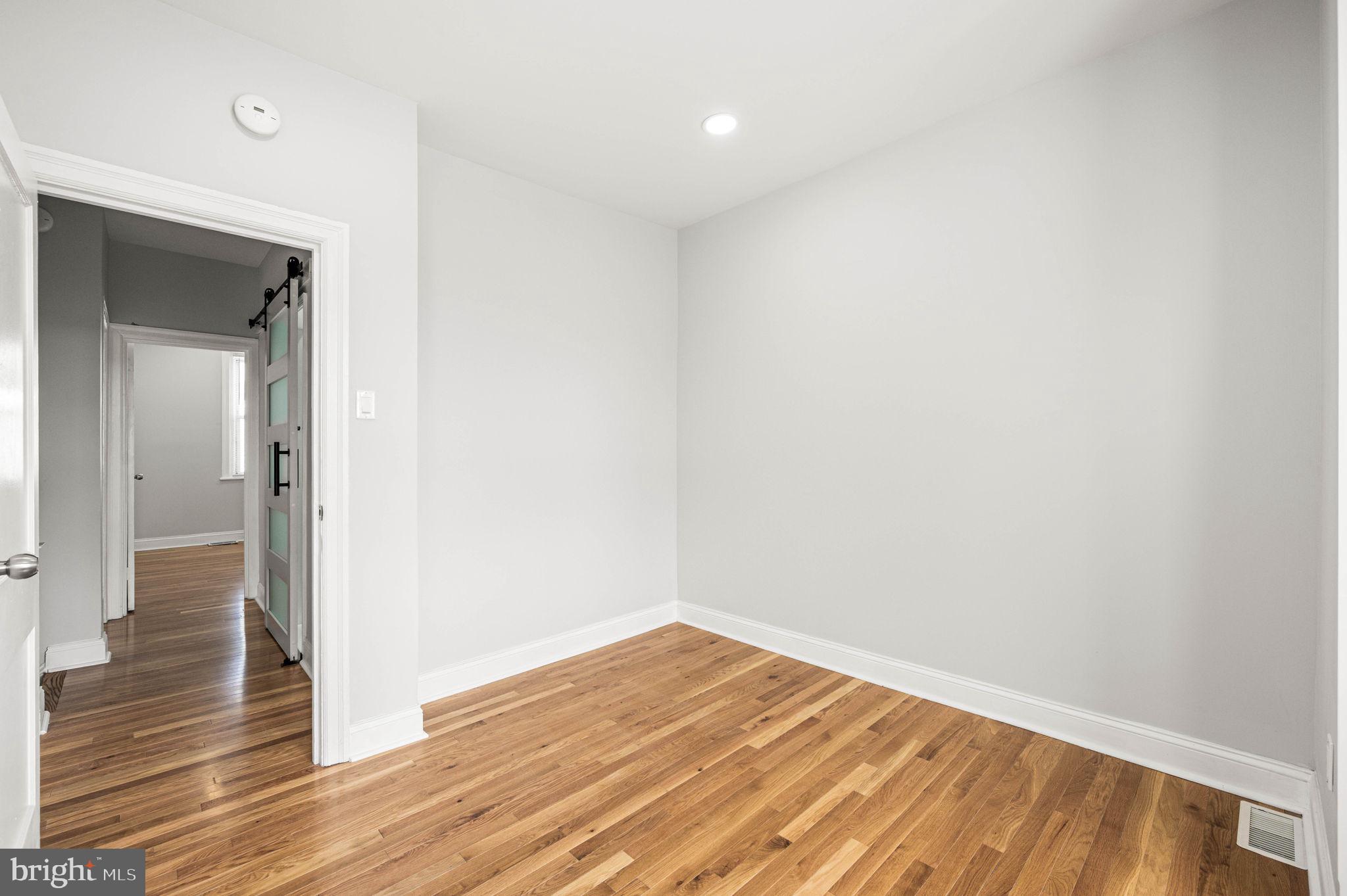 24 Sunshine Road Upper Darby, PA 19082 - Photo 16 of 35 Gallery Image 16