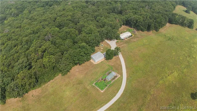 $482,000 | 34801 Drennon Chapel Drive, Edwards, MO 65326